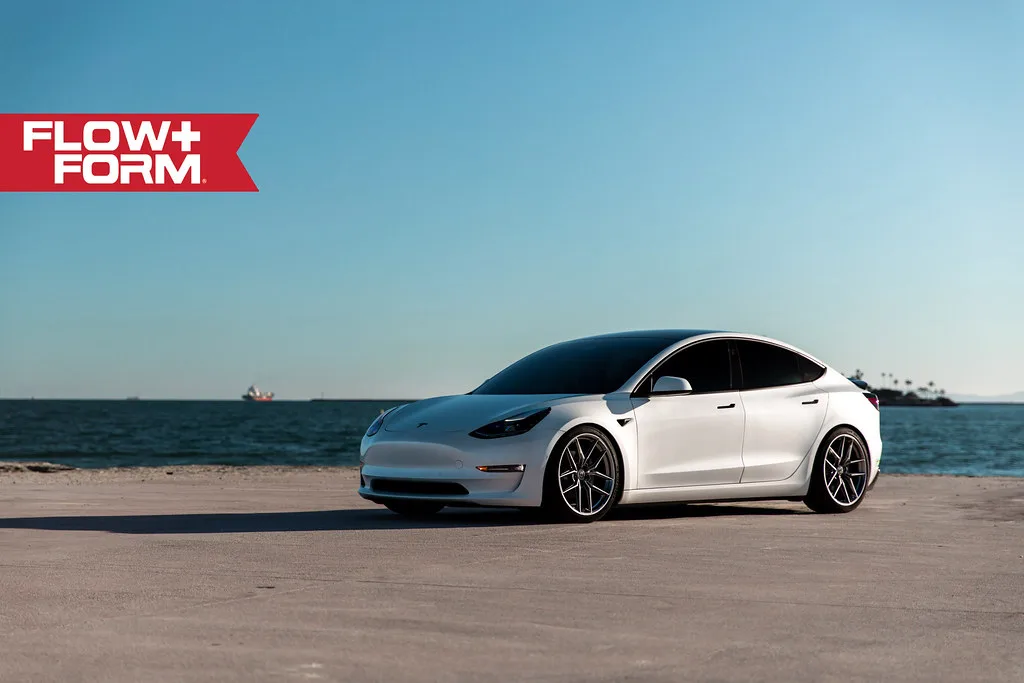 HRE Performance FlowForm FF21 on Tesla Model 3 Original (2017-2023), photo 4