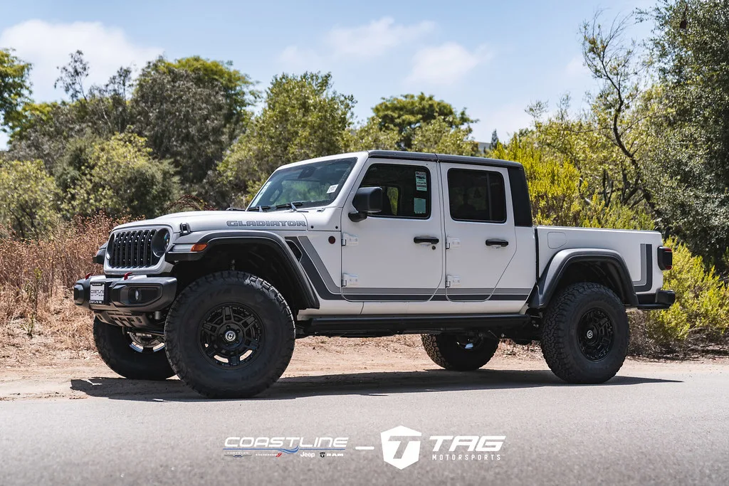 HRE Performance FlowForm FT1 Tarmac on Jeep Gladiator JT (2020-)