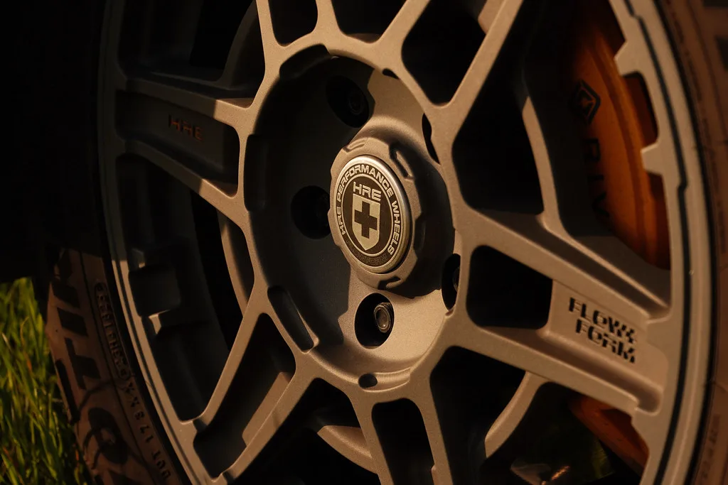 HRE Performance FlowForm FT1 on Rivian R1T 1st gen, photo 3