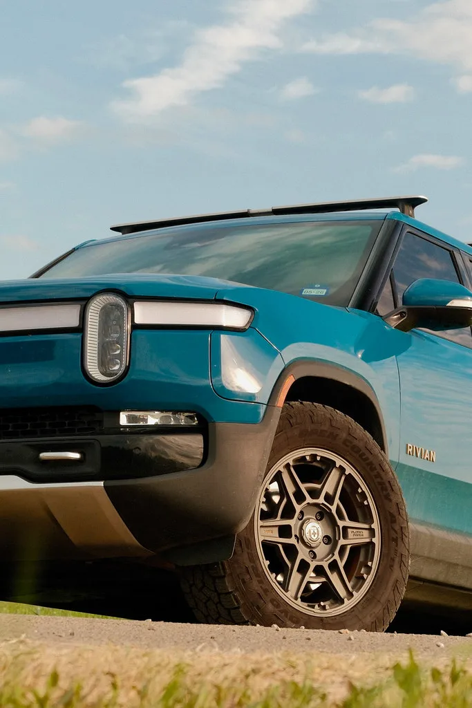 HRE Performance FlowForm FT1 on Rivian R1T 1st gen, photo 5