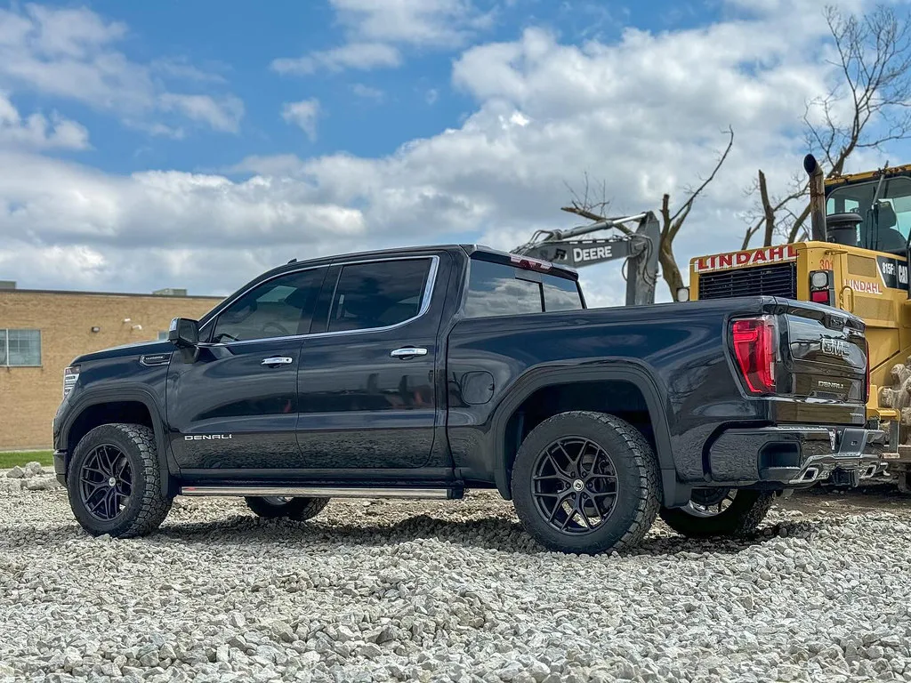HRE Performance P161 on GMC Sierra 1500 T1XX, photo 3