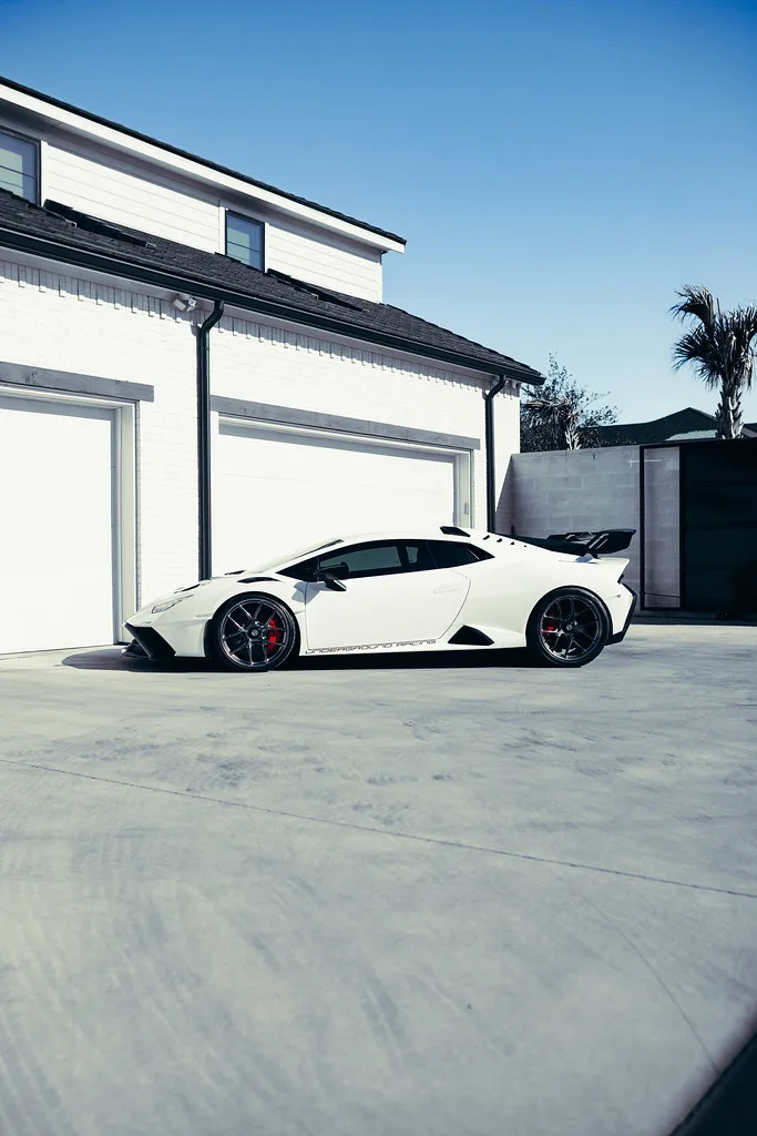 HRE Performance R101 Lightweight on Lamborghini Huracan (2014)