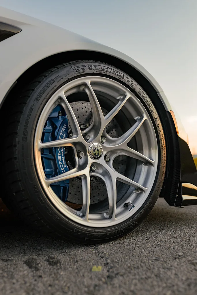 HRE Performance R101 Lightweight on Chevrolet Corvette C7, photo 2