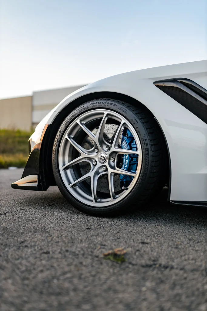 HRE Performance R101 Lightweight on Chevrolet Corvette C7, photo 6