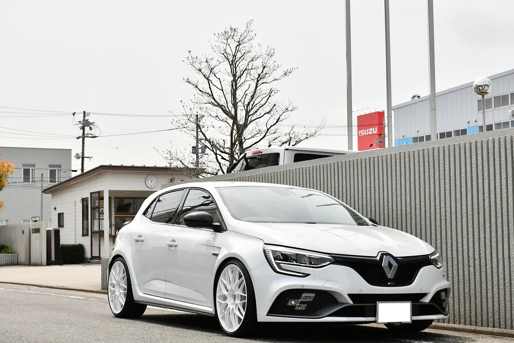 HRE Performance RC100 on Renault Megane IV, photo 5