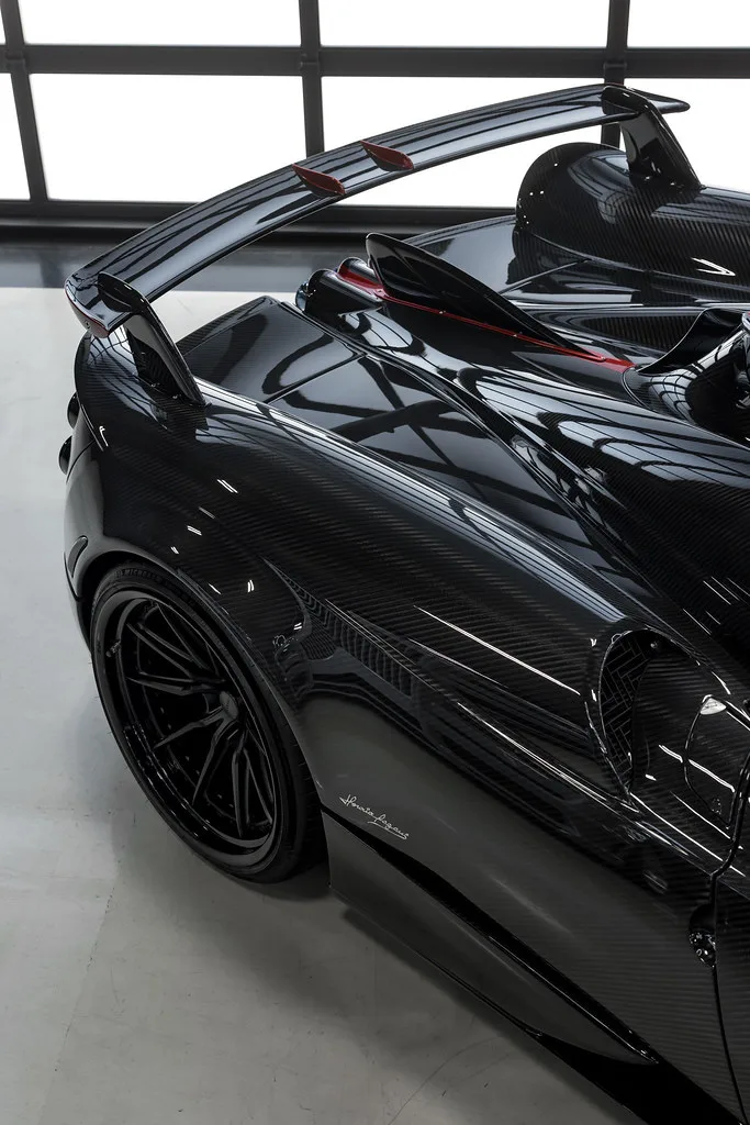 HRE Performance S104SC on Pagani Huayra, photo 4