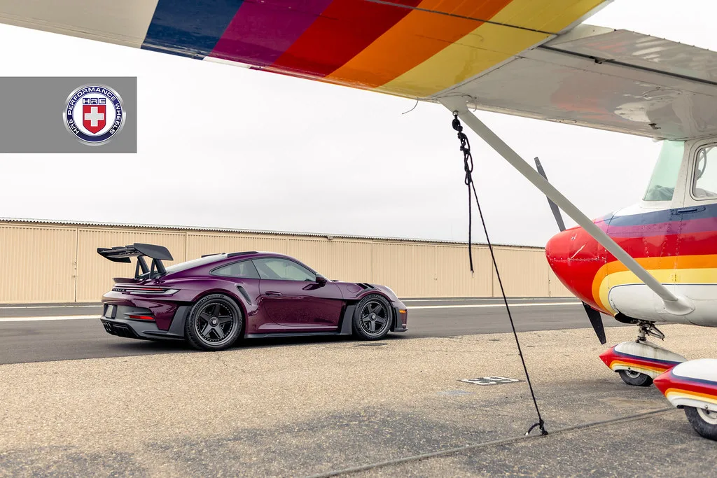 HRE Performance Vintage 517 CRBN on Porsche 911 992.1