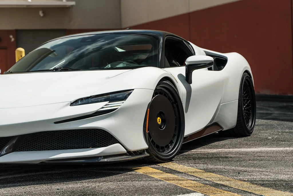 HRE Performance Vintage 935 & 501 on Ferrari SF90 F173