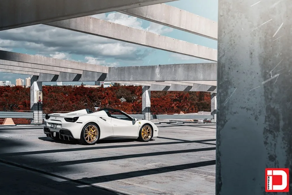 Klassen iD CS06S on Ferrari 488, photo 6