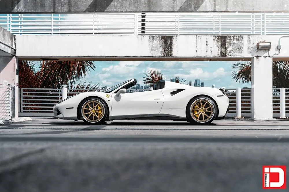 Klassen iD CS06S on Ferrari 488, photo 5