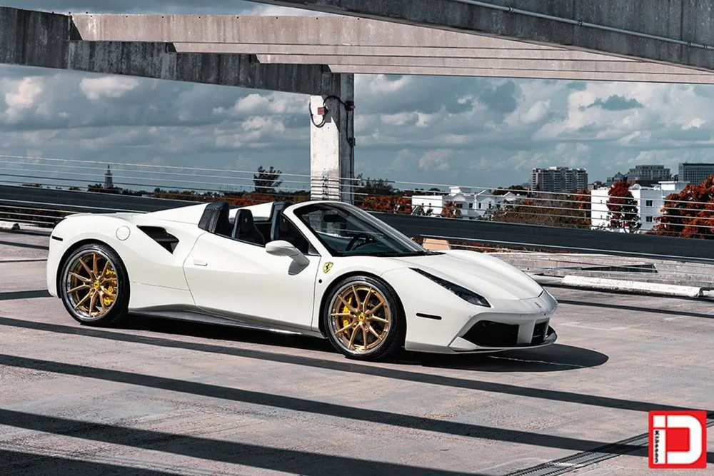 Klassen iD CS06S on Ferrari 488, photo 2