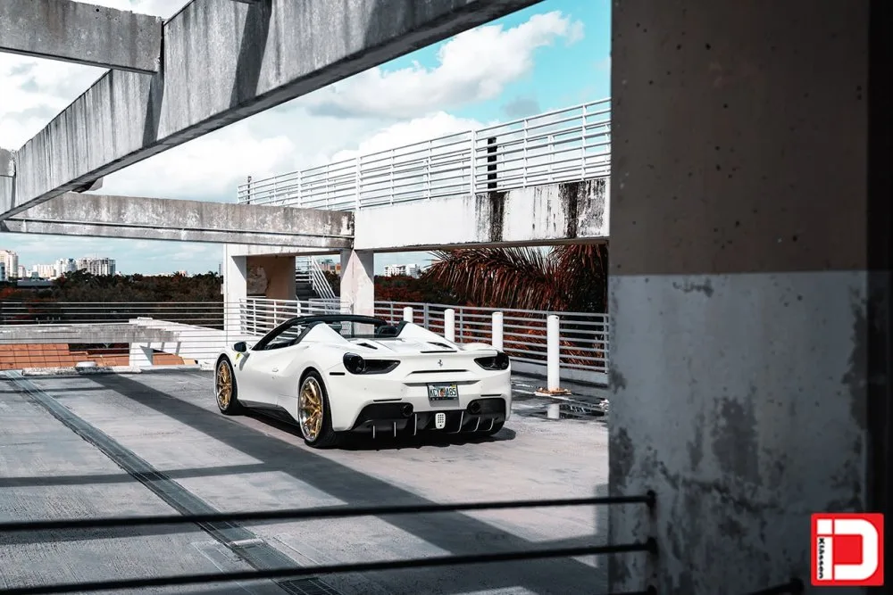 Klassen iD CS06S on Ferrari 488, photo 8