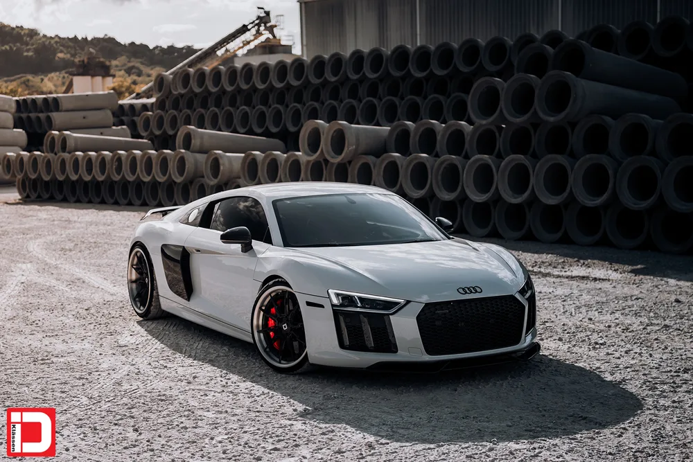 Klassen iD CS08R on Audi R8 Type 4S.1
