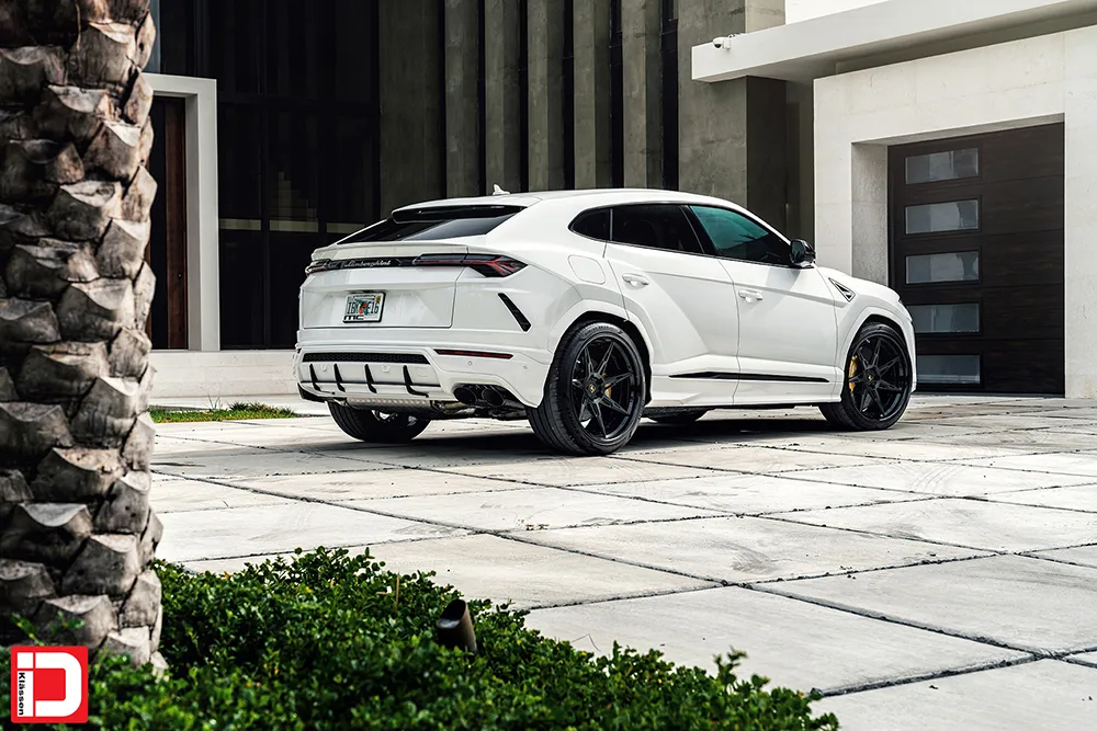 Klassen iD CS09R on Lamborghini Urus (2018), photo 3