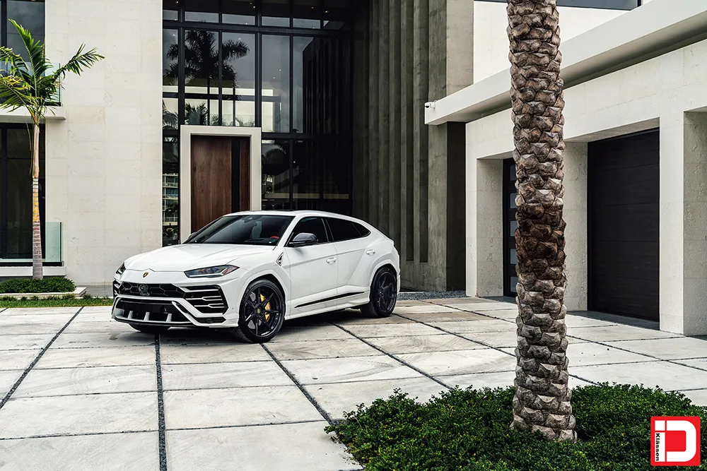 Klassen iD CS09R on Lamborghini Urus (2018), photo 2