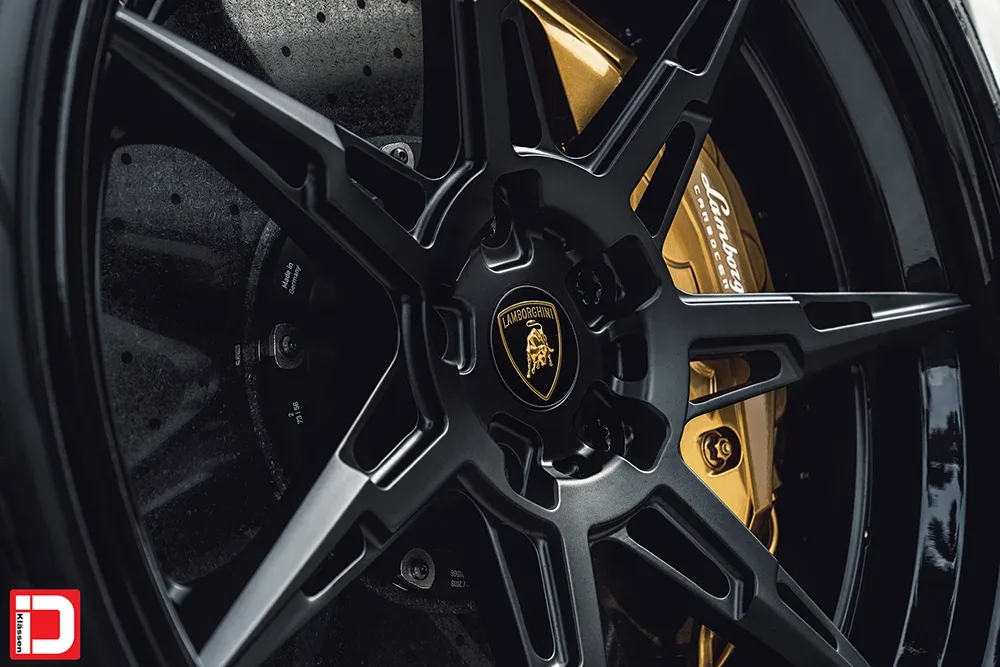 Klassen iD CS09R on Lamborghini Urus (2018), photo 4
