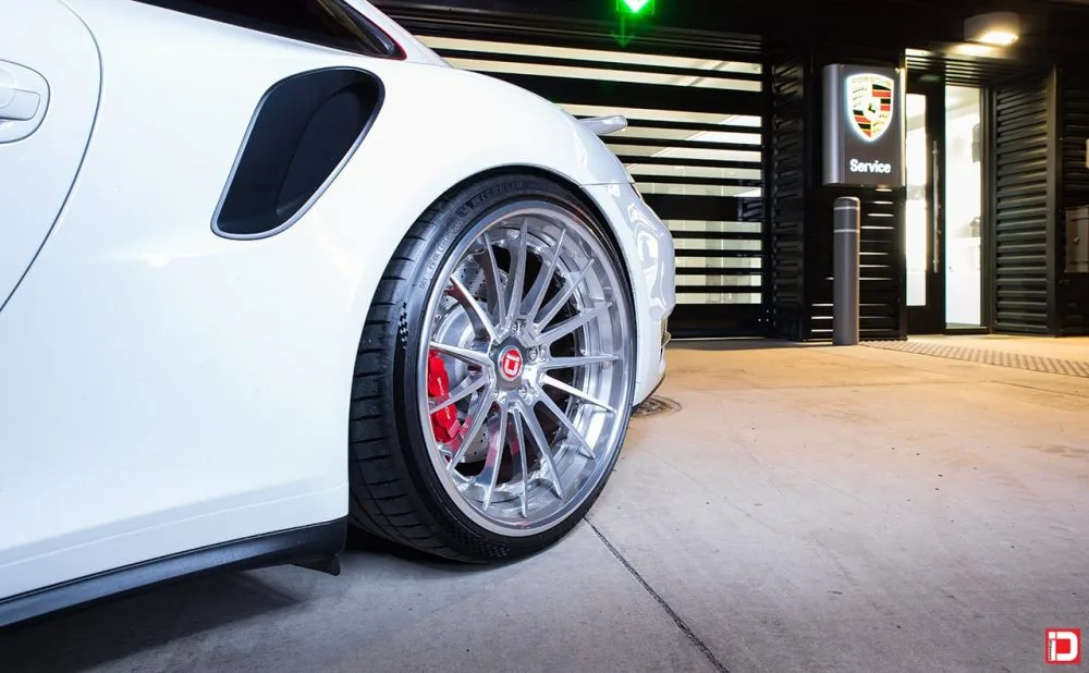 Klassen iD CS35S on Porsche 911 991.1, photo 2