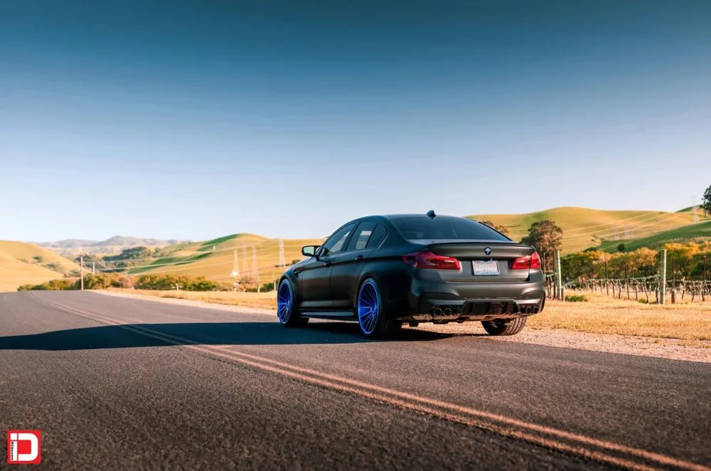 Klassen iD CS35S on BMW M5 F90.1, photo 2