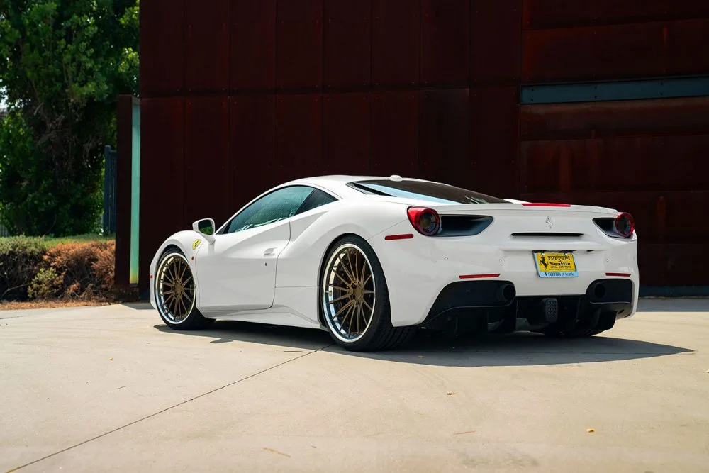 Klassen iD CS35S on Ferrari 488, photo 6