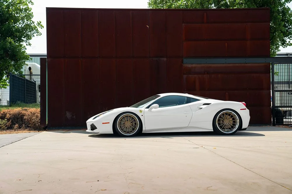 Klassen iD CS35S on Ferrari 488, photo 3
