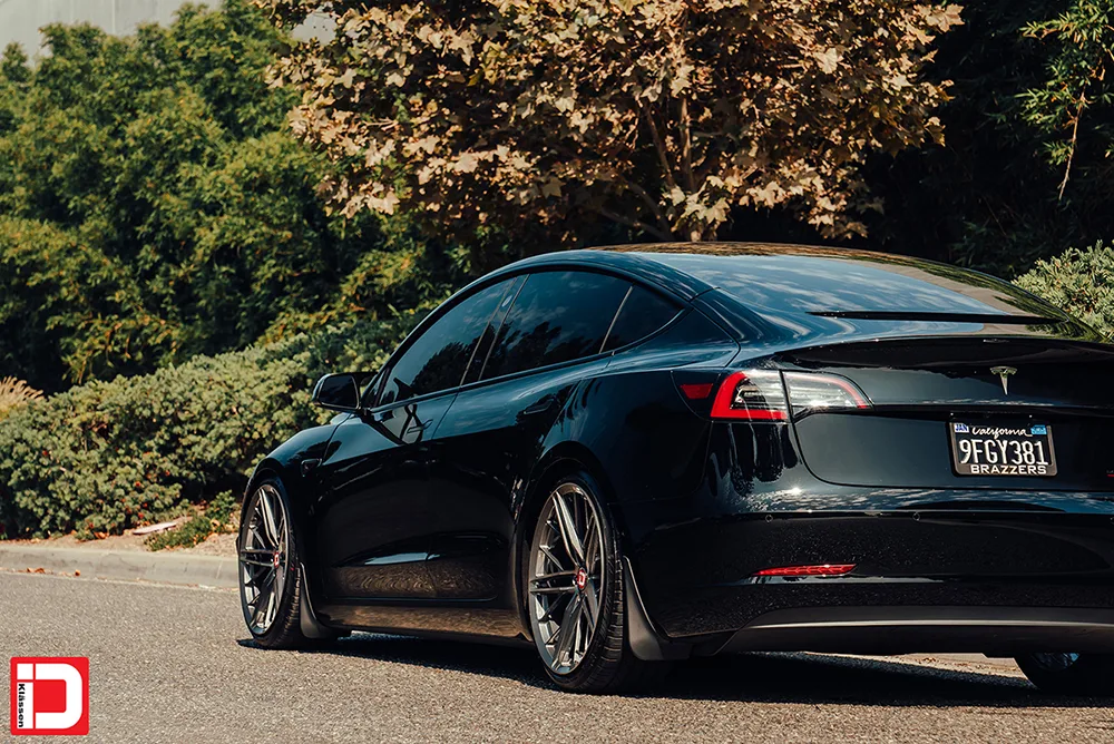 Klassen iD F53R on Tesla Model 3 Original (2017-2023), photo 5