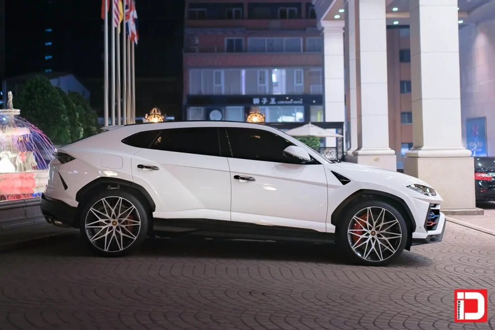Klassen iD M54R on Lamborghini Urus (2018)