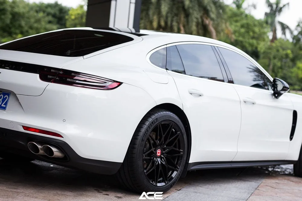 Klassen iD M54R on Porsche Panamera 971.1, photo 2
