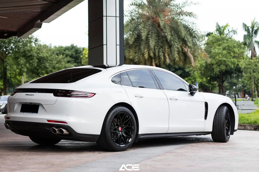 Klassen iD M54R on Porsche Panamera 971.1