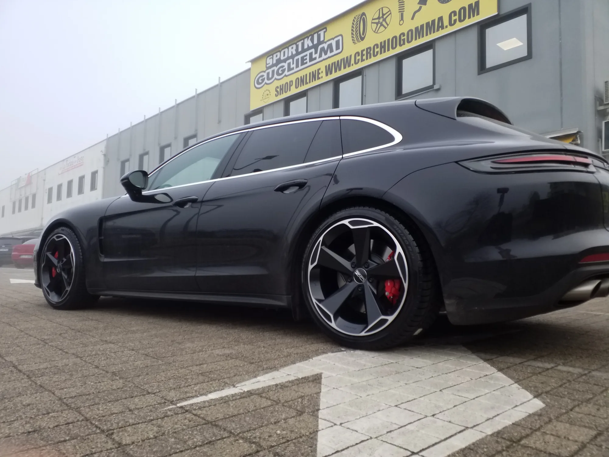 OZ Racing Aspen HLT on Porsche Panamera 971.1, photo 5