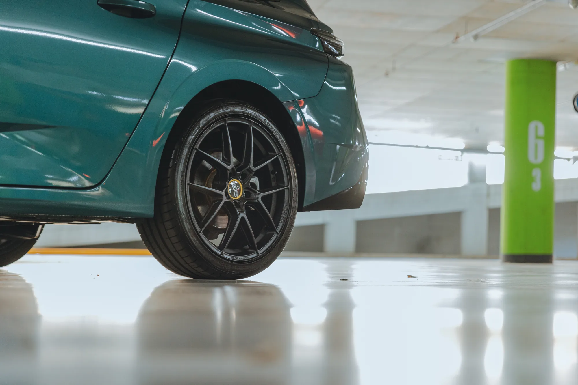 OZ Racing Estrema GT HLT on Peugeot 308 3rd gen (P51), photo 5