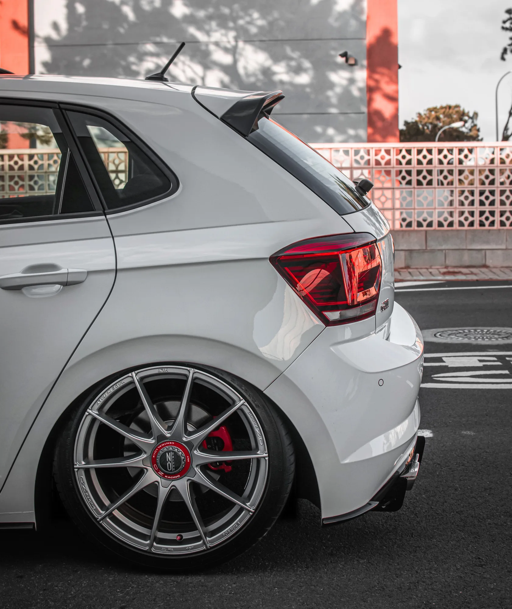 OZ Racing Formula HLT 5H on Volkswagen Polo Mk6 (AW), photo 5