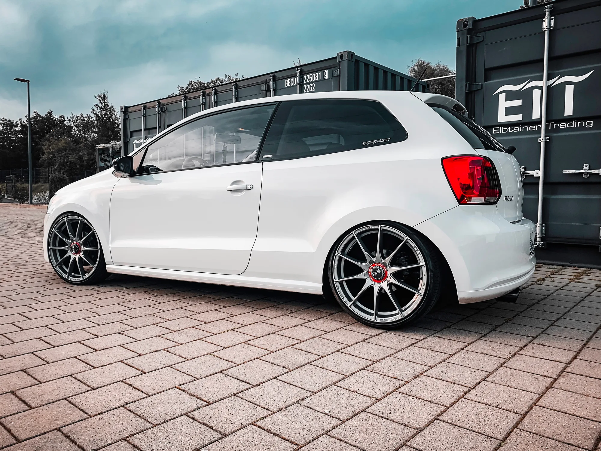 OZ Racing Formula HLT 5H on Volkswagen Polo Mk5 (6R), photo 3