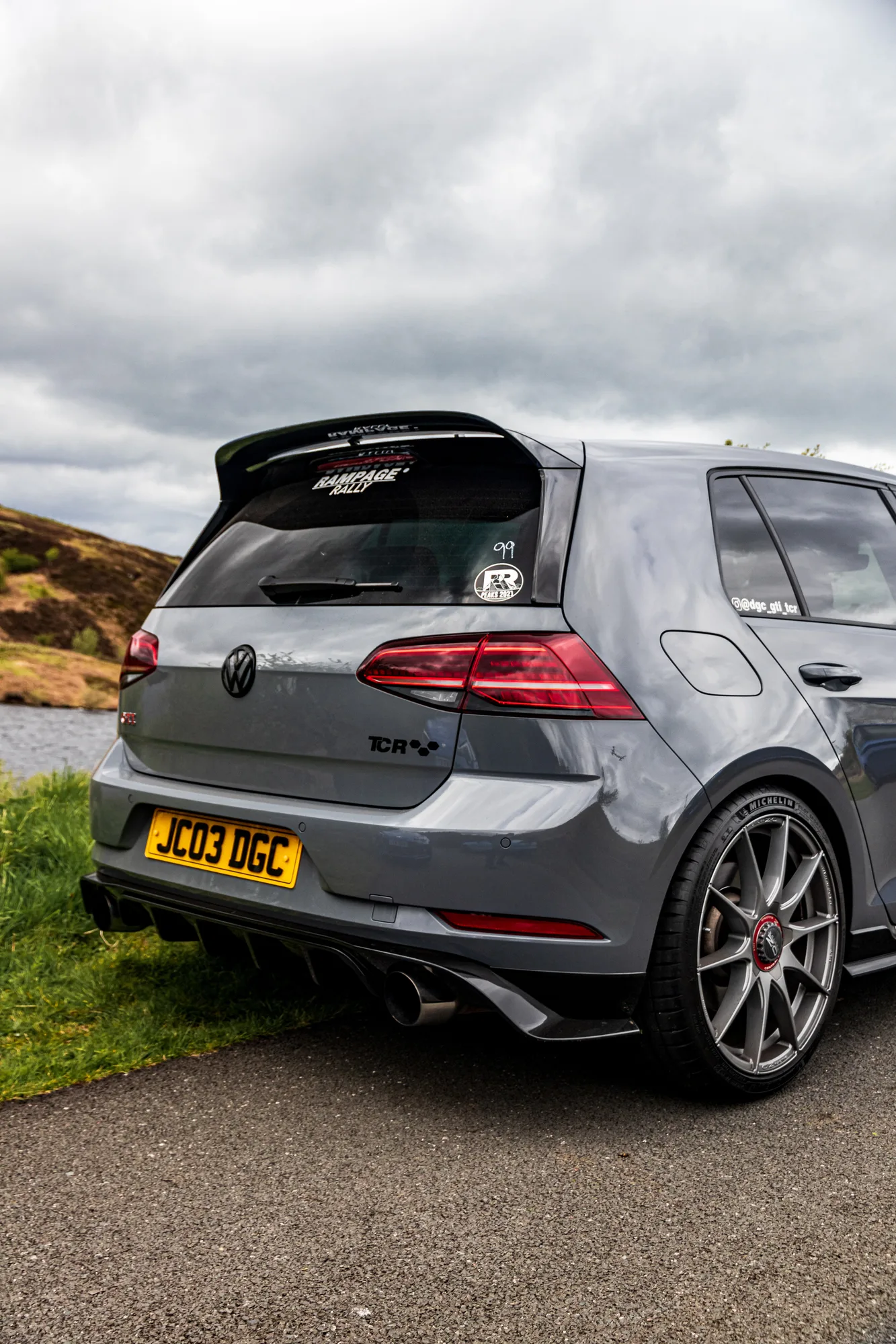 OZ Racing Formula HLT 5H on Volkswagen Golf Mk4 (Typ 1J), photo 4