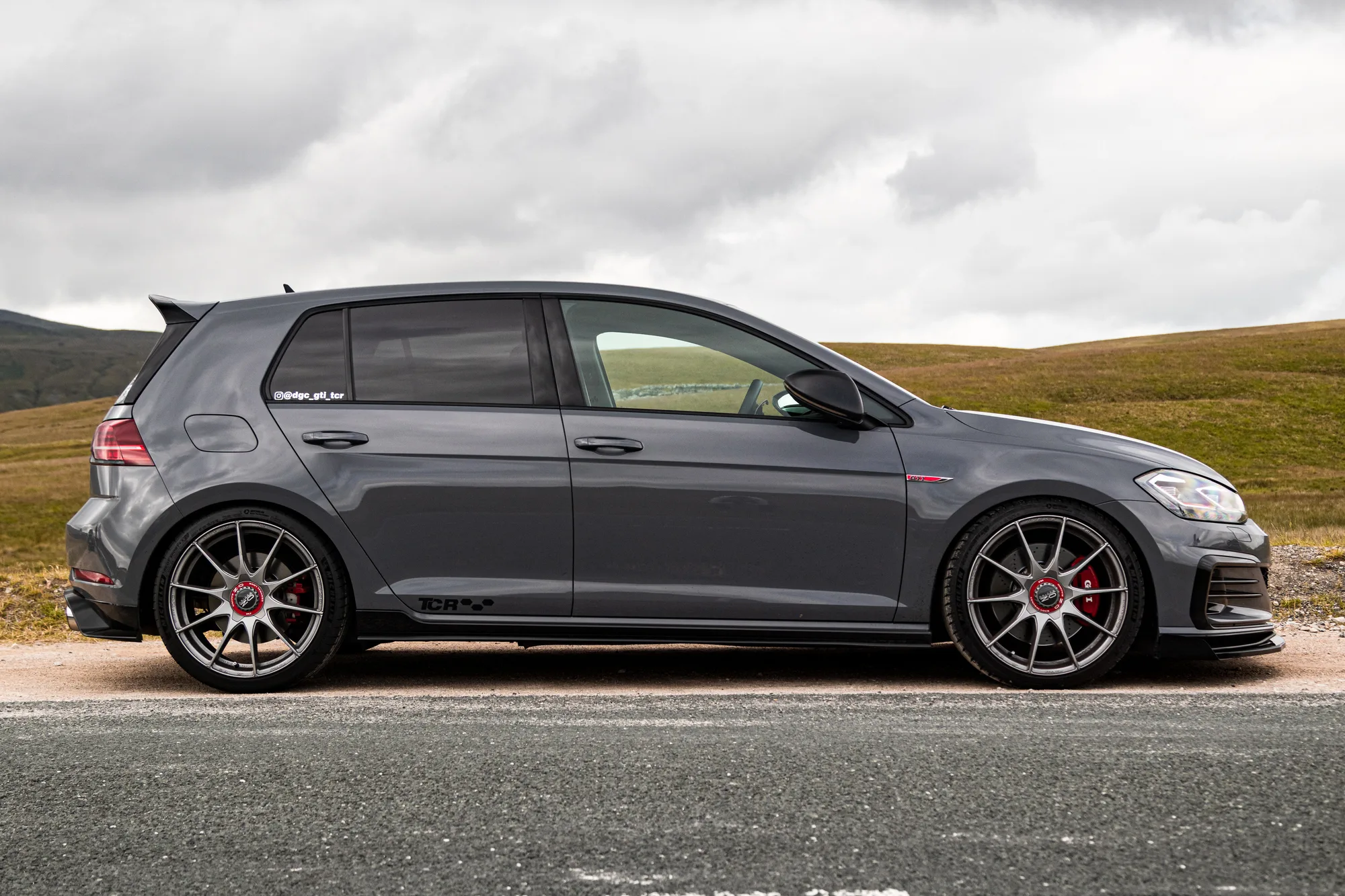 OZ Racing Formula HLT 5H on Volkswagen Golf Mk4 (Typ 1J), photo 6
