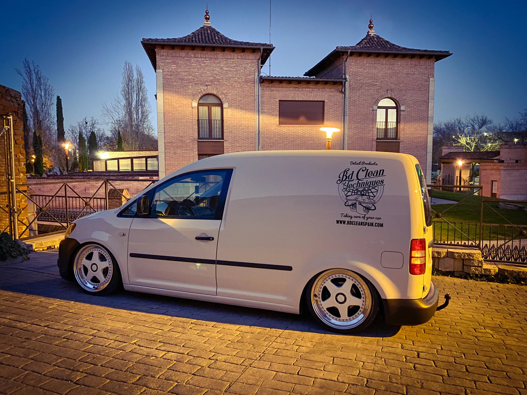 OZ Racing Futura on Volkswagen Caddy Typ 2K (Mk3), photo 3