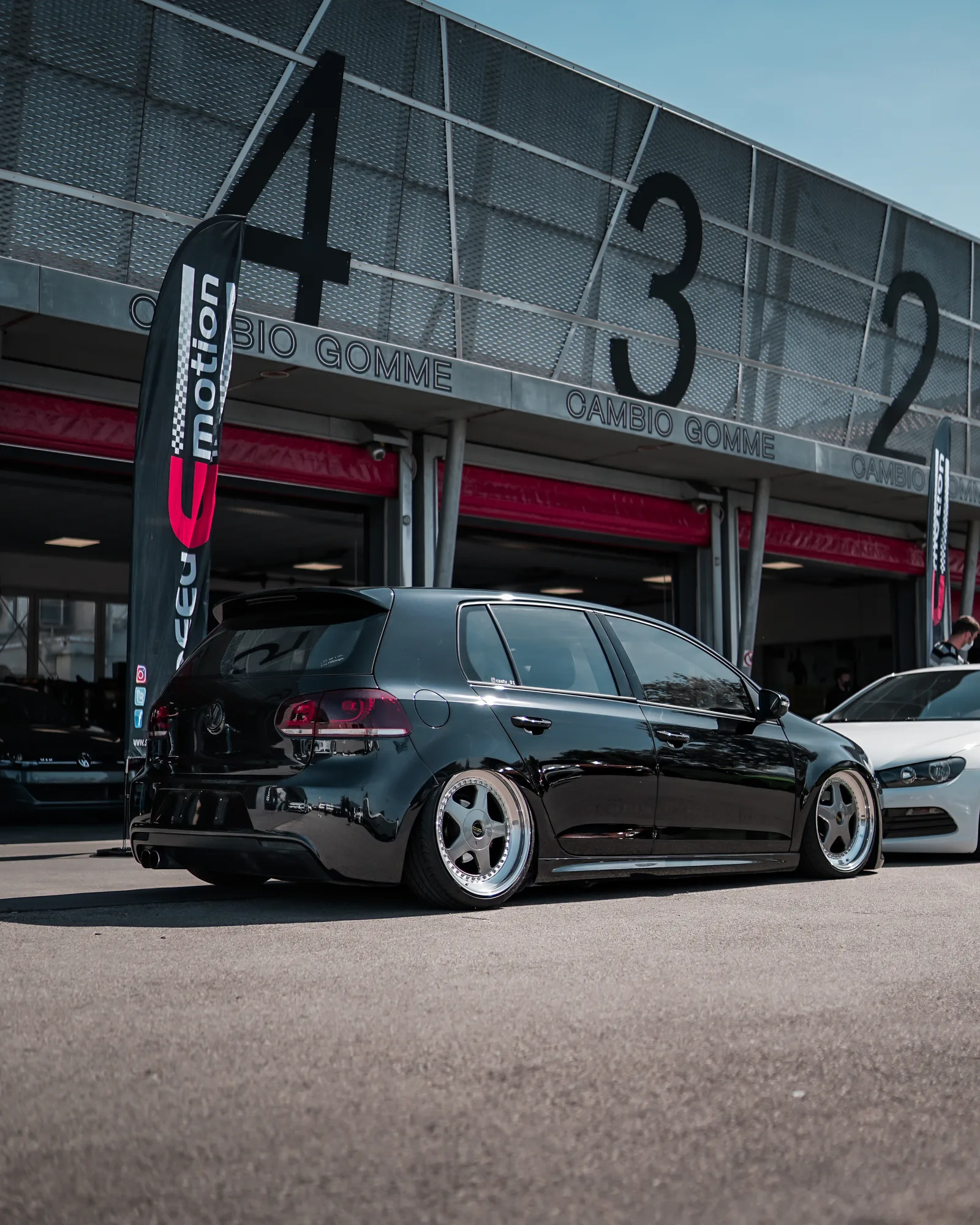 OZ Racing Futura on Volkswagen Golf Mk6 (Typ 5K), photo 12