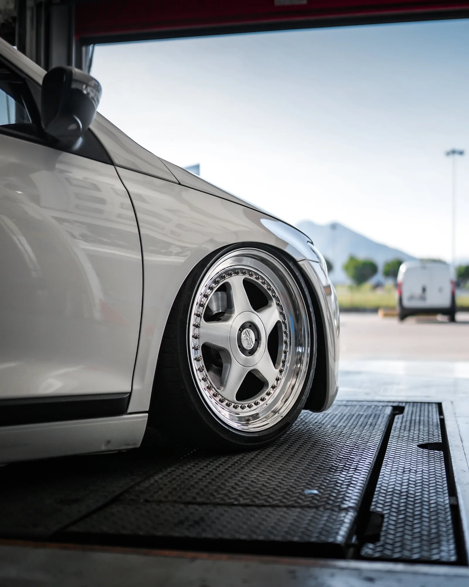 OZ Racing Futura on Volkswagen Golf Mk6 (Typ 5K), photo 6