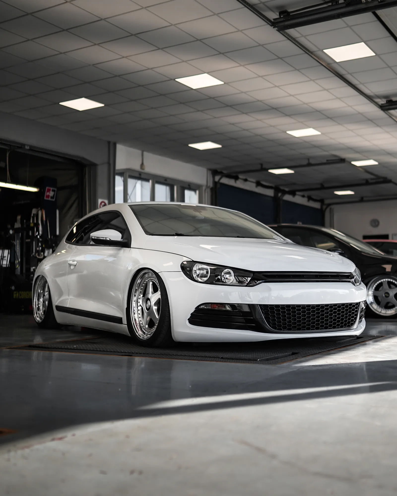 OZ Racing Futura on Volkswagen Golf Mk6 (Typ 5K), photo 11