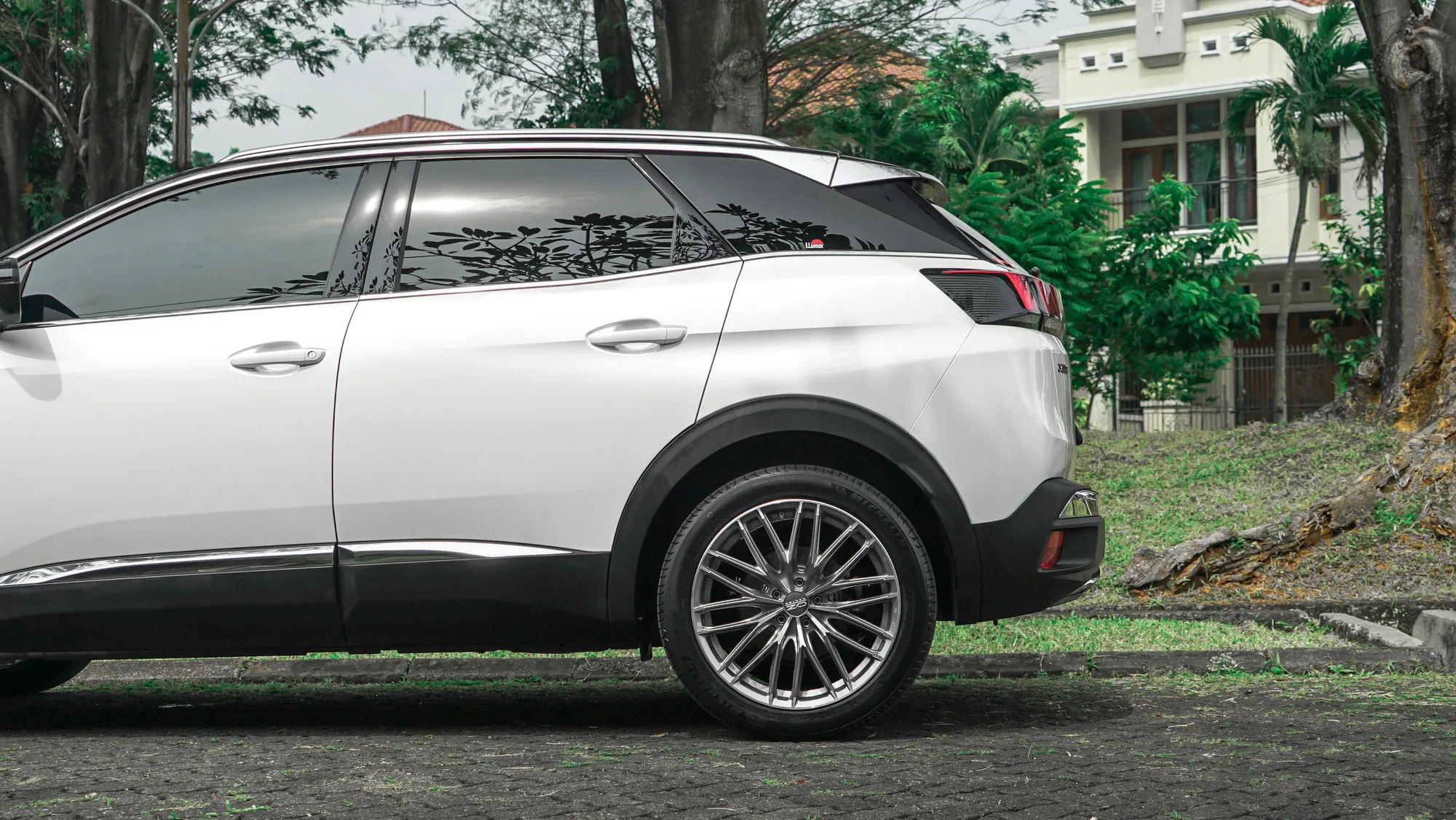 OZ Racing GranTurismo HLT on Peugeot 3008 2nd gen (P84), photo 10