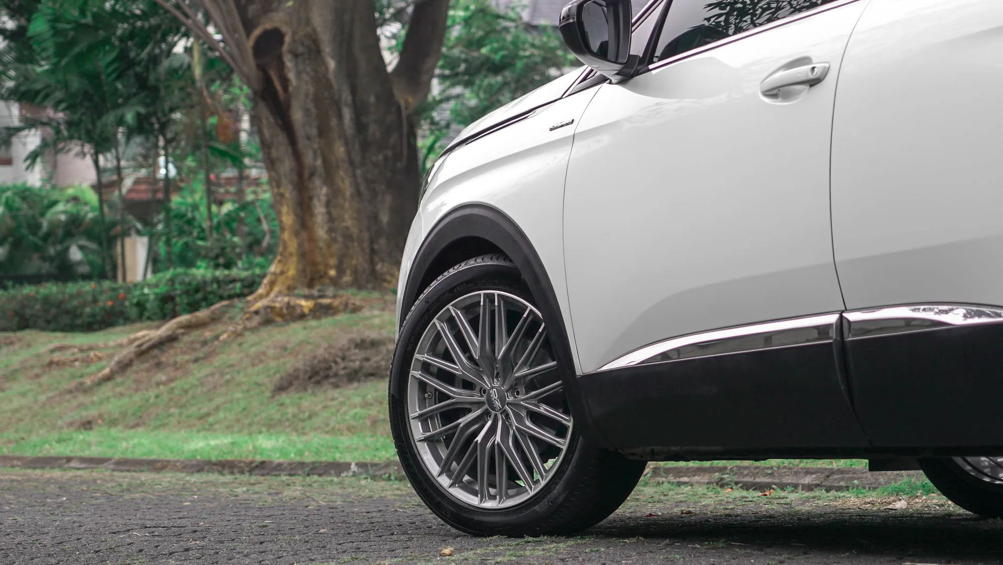 OZ Racing GranTurismo HLT on Peugeot 3008 2nd gen (P84), photo 5
