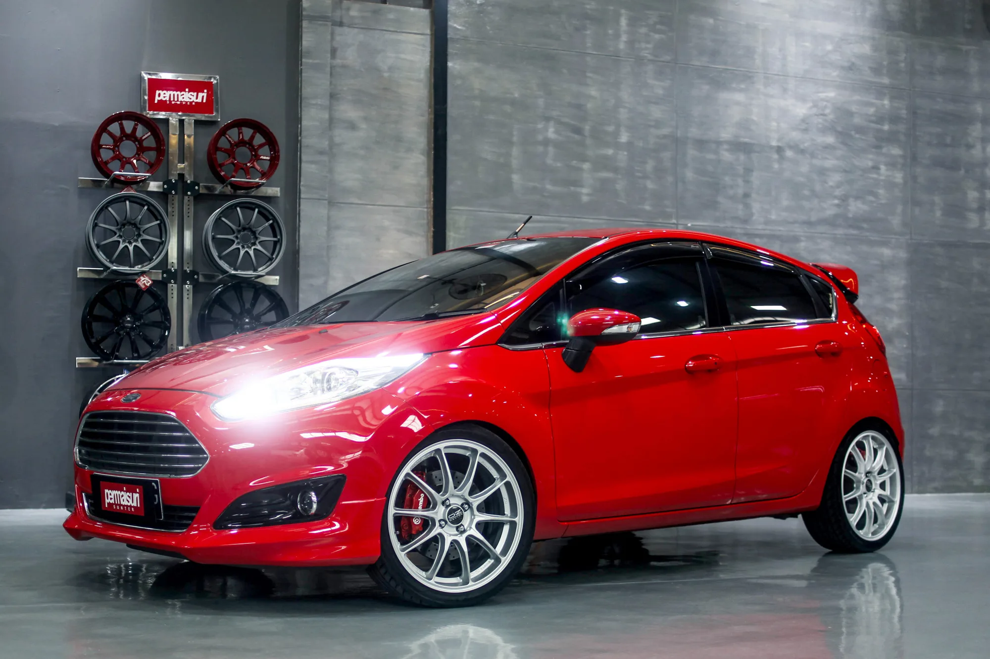 OZ Racing HyperGT HLT on Ford Fiesta Mk7.1, photo 8