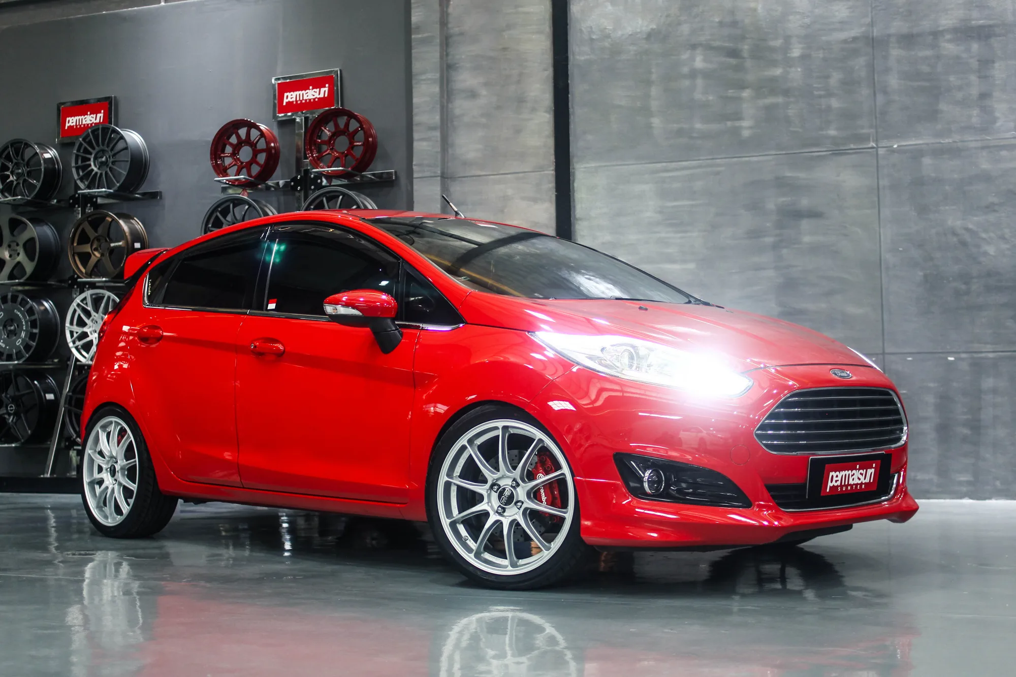 OZ Racing HyperGT HLT on Ford Fiesta Mk7.1, photo 7