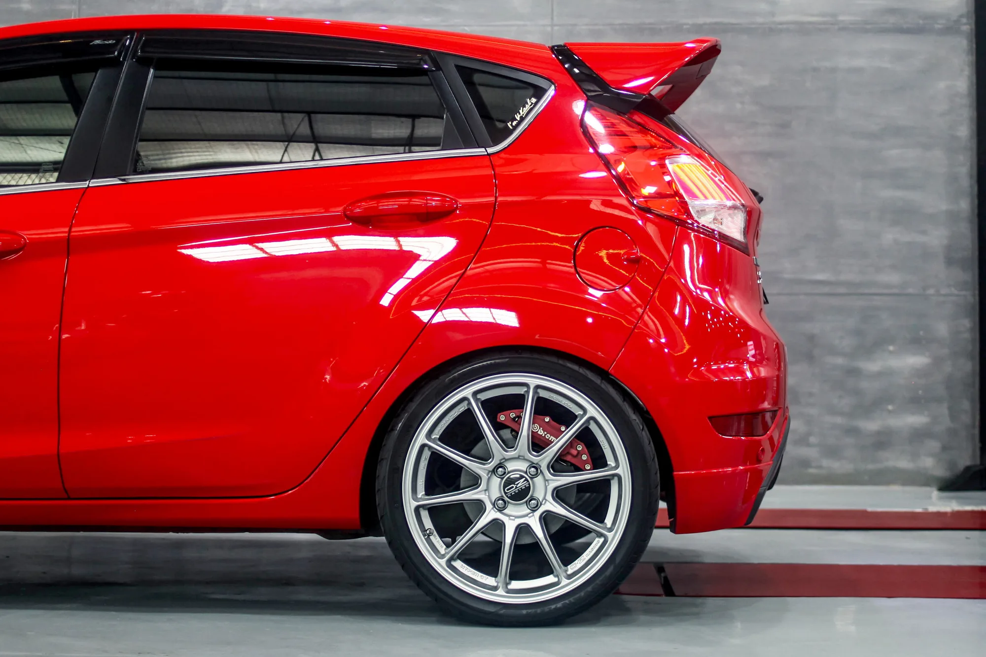OZ Racing HyperGT HLT on Ford Fiesta Mk7.1, photo 9