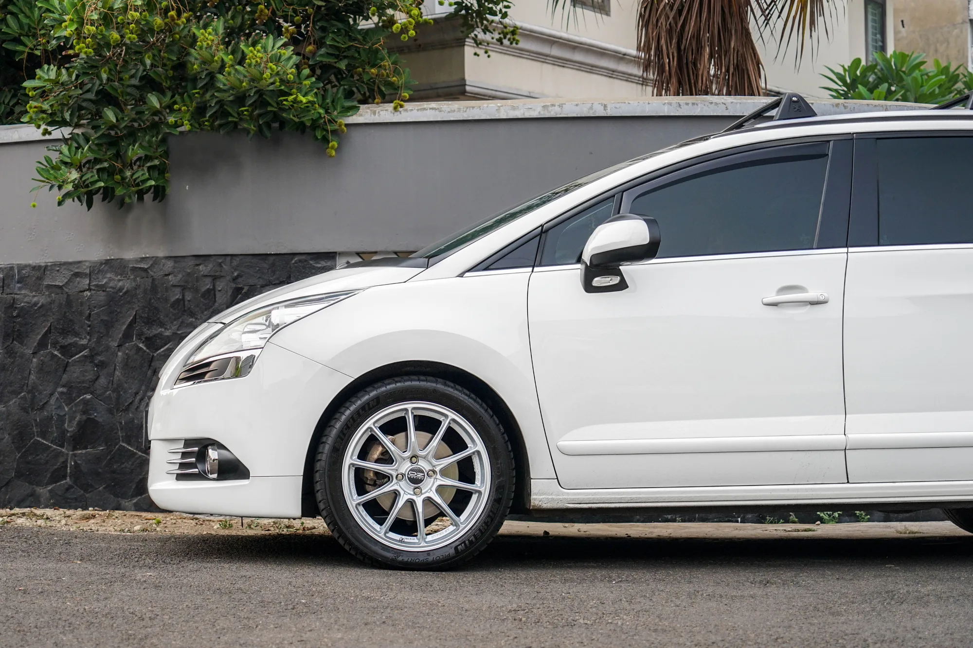 OZ Racing HyperGT HLT on Peugeot 5008 1st gen (T87), photo 7