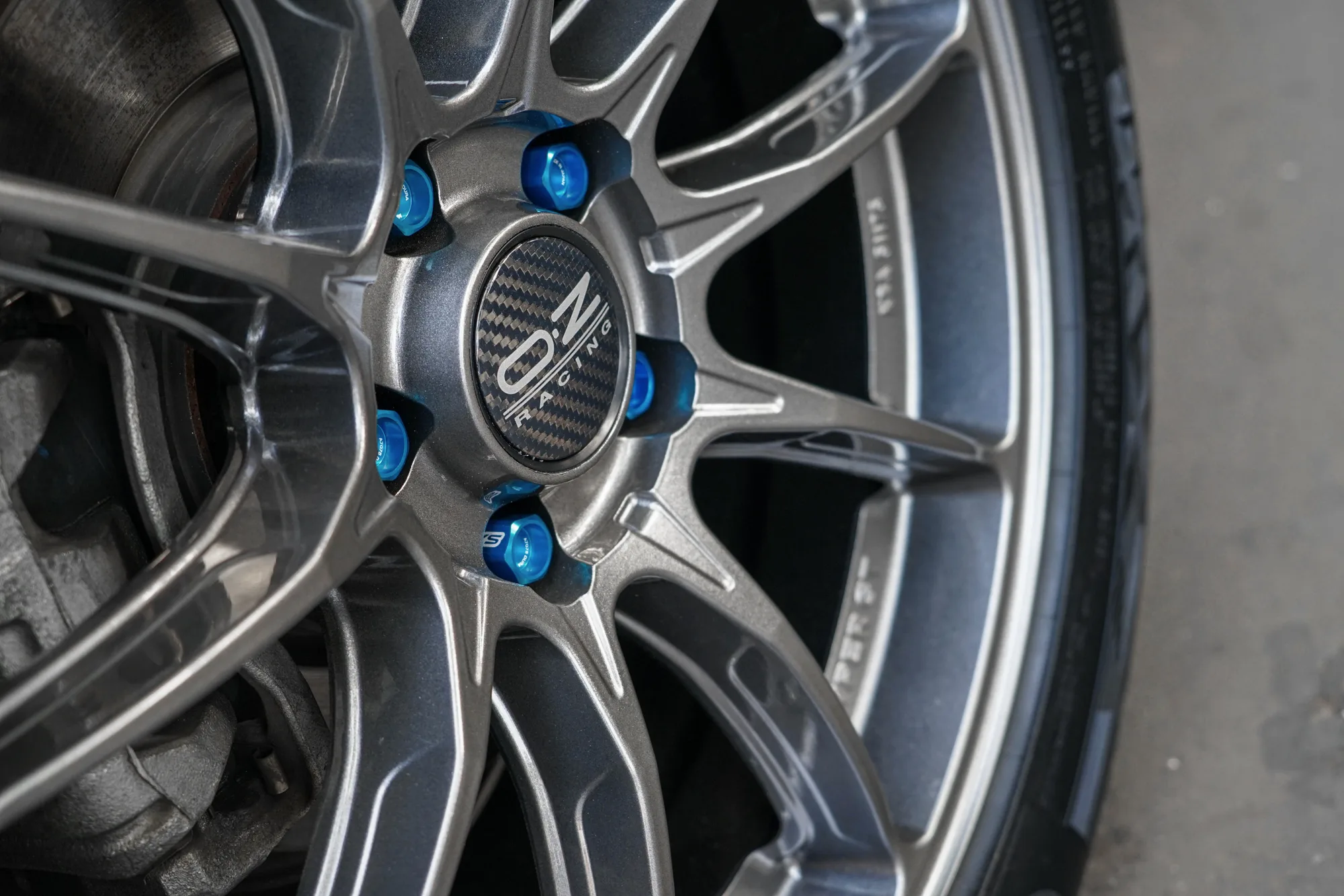 OZ Racing HyperGT HLT on Honda CR-V 4th gen (RM)