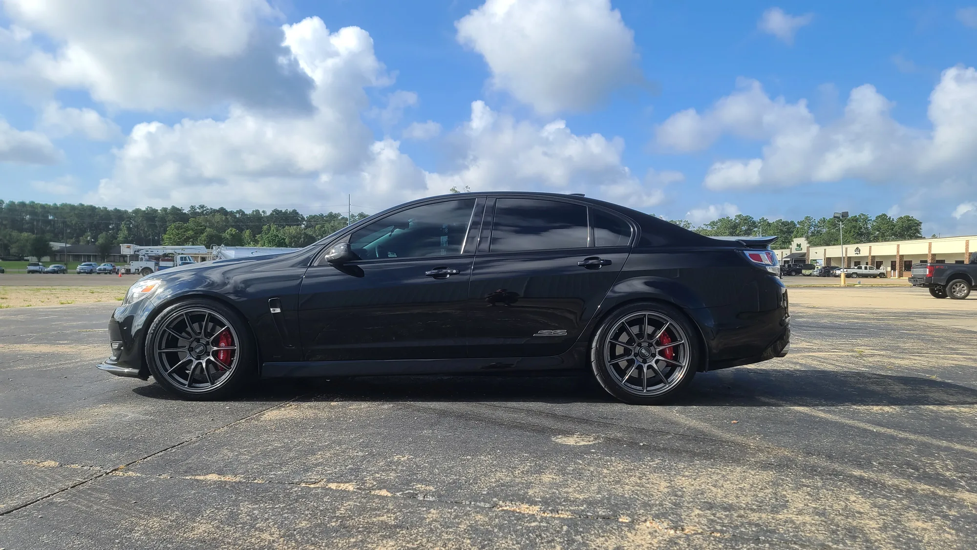 OZ Racing HyperGT HLT on Chevrolet SS (VF Commodore)