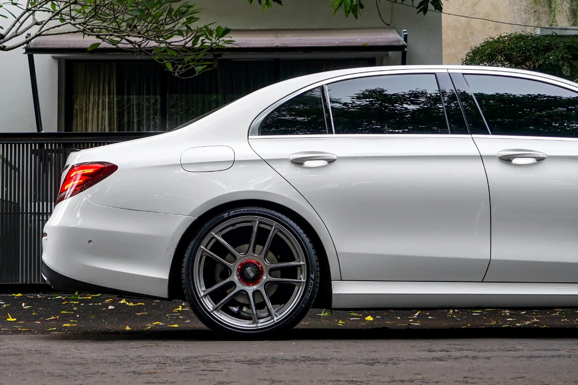 OZ Racing Indy HLT CL on Mercedes-Benz E-Class W213.1, photo 2