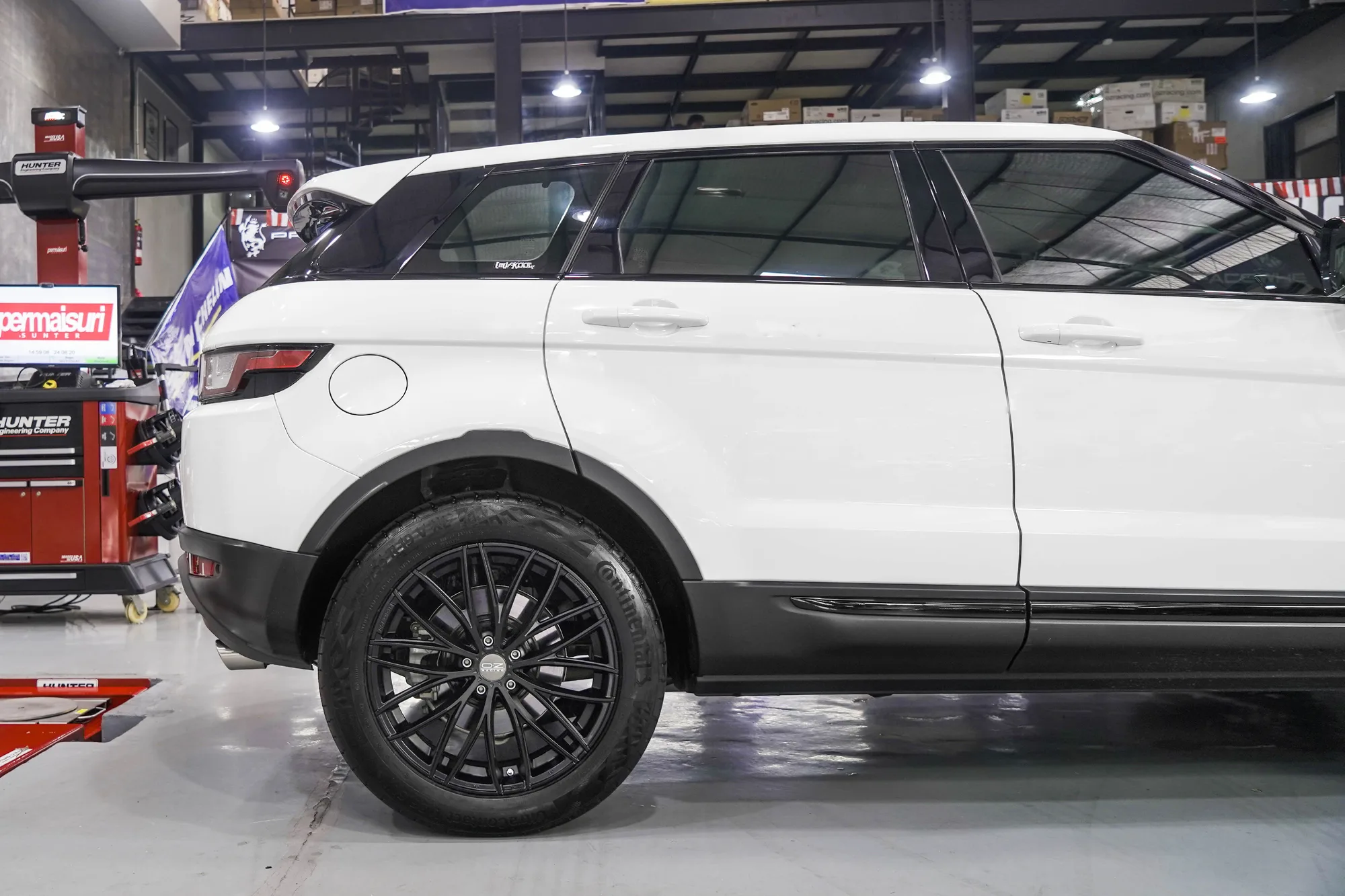 OZ Racing Italia 150 5H on Land Rover Range Rover Evoque L538.1, photo 8