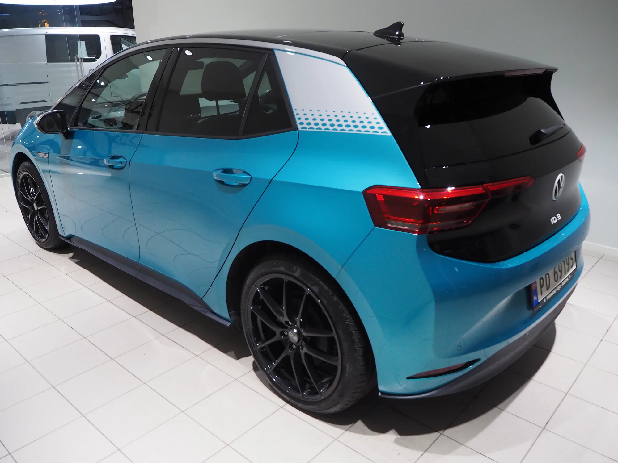 OZ Racing Leggera HLT on Volkswagen ID.3 Mk1.1, photo 2
