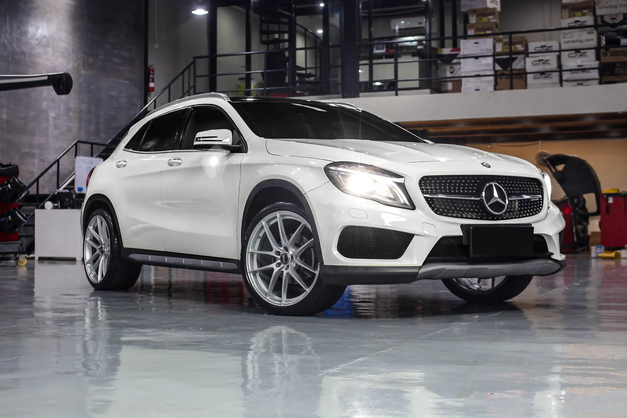OZ Racing Leggera HLT on Mercedes-Benz GLA X156.1, photo 9